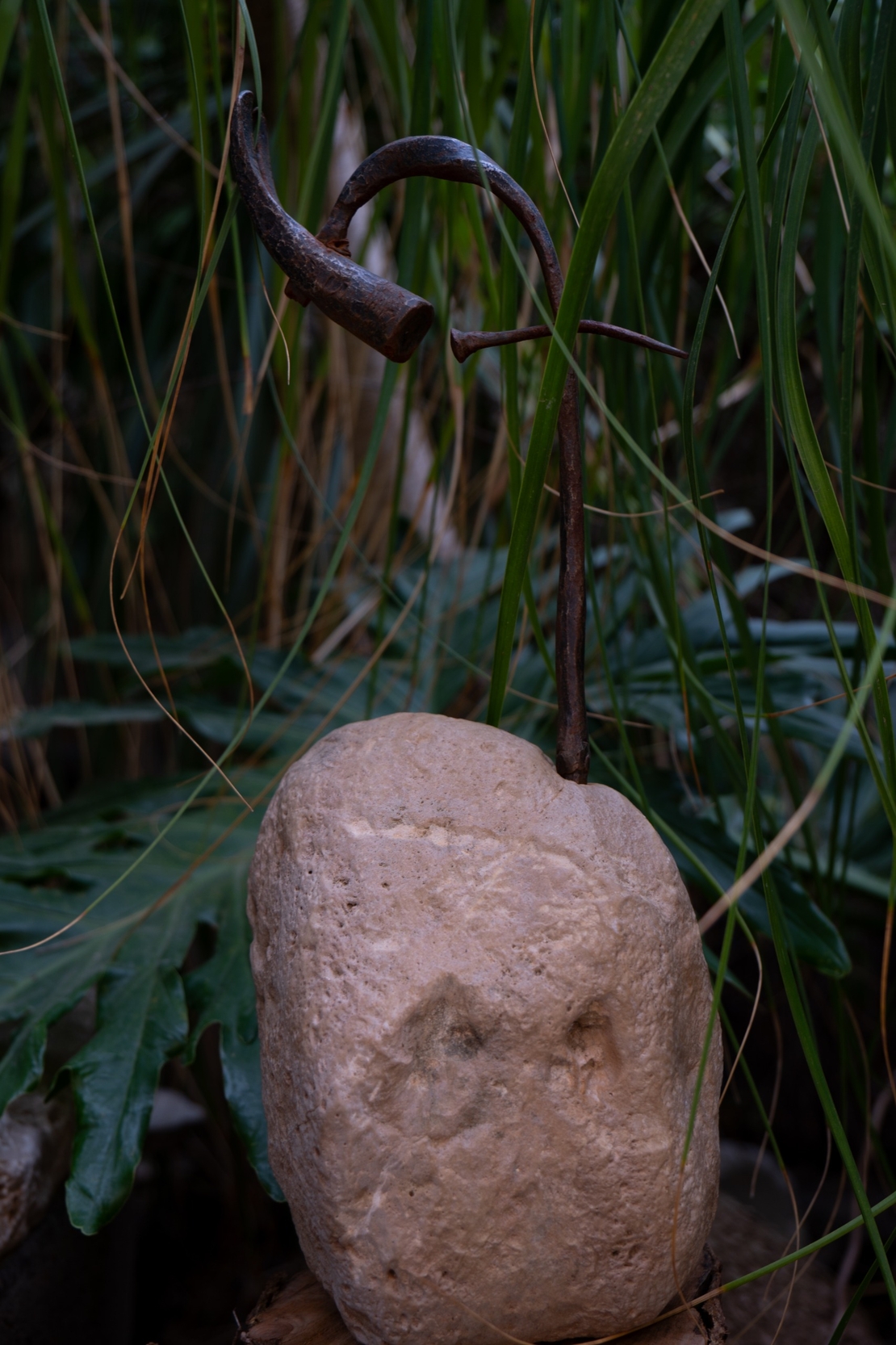 א12