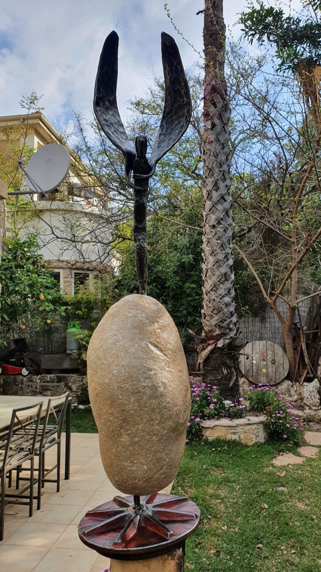 א38
