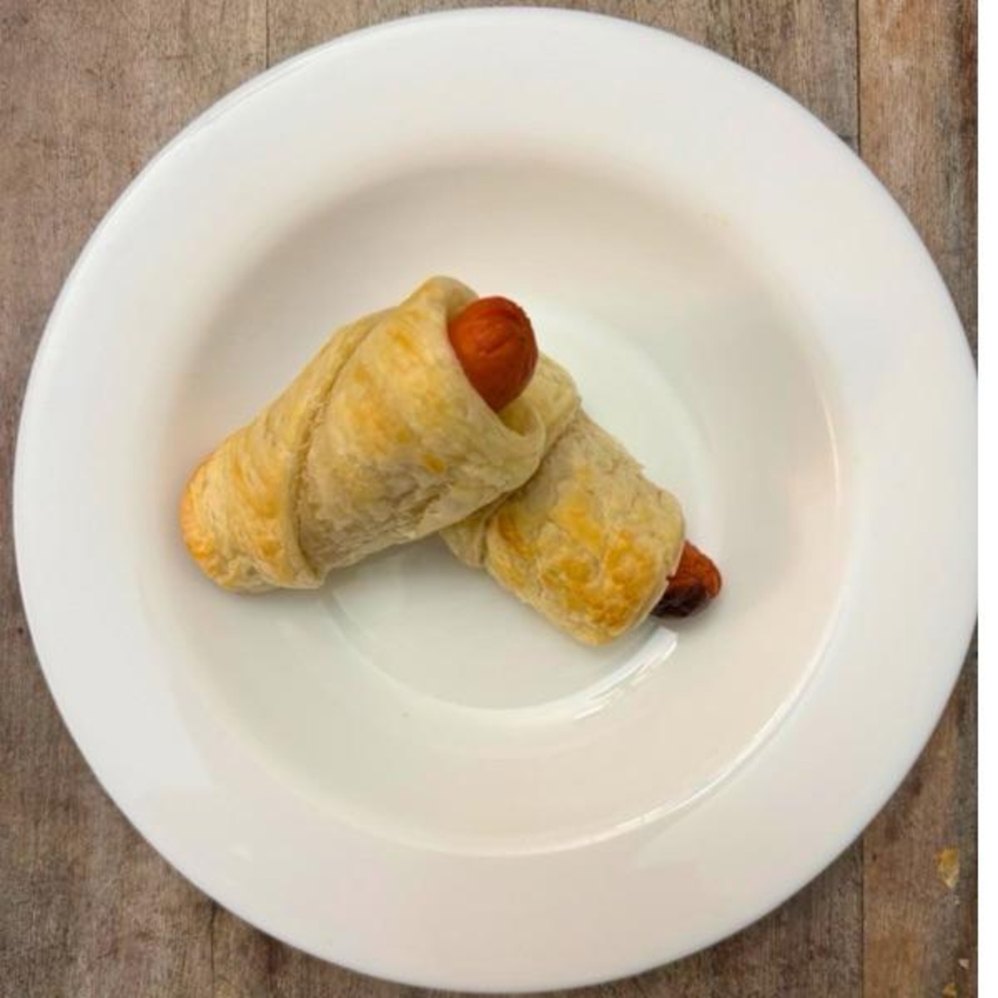 משה בתיבה- נקניקיה צמחונית עטופה בבצק עלים