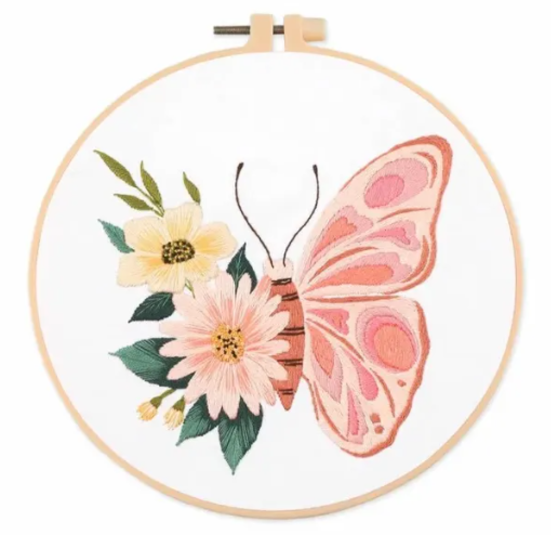 ערכת רקמה פרפר ורוד ופרחים – Pink Butterfly