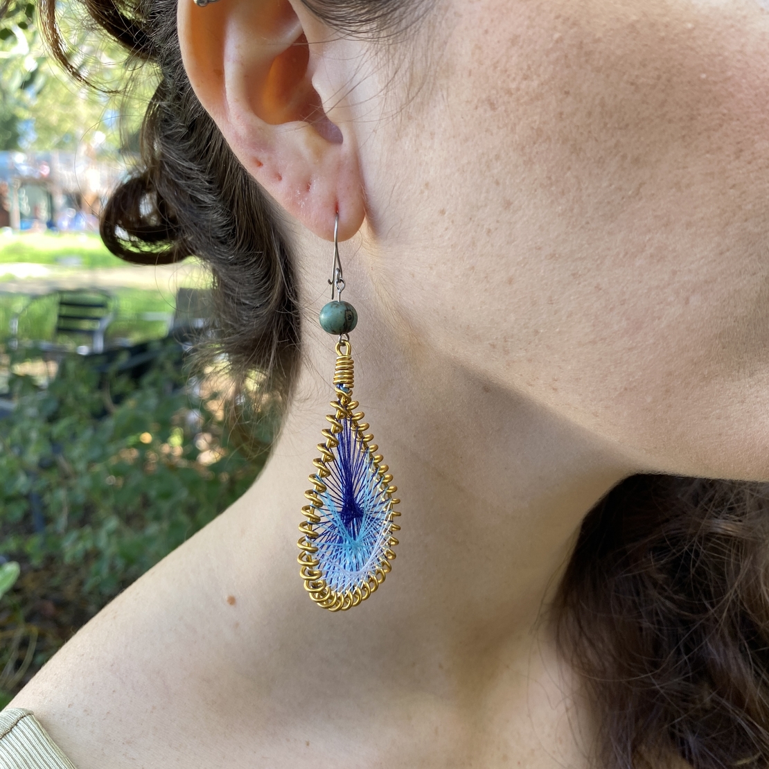 Colorful drop earrings - blue