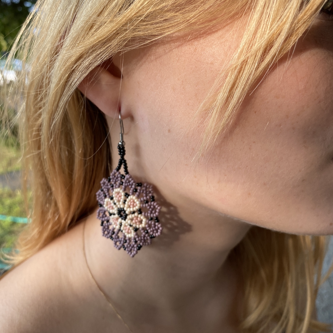 Mexican beaded earrings - lily