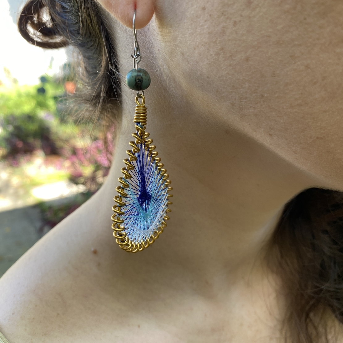 Colorful drop earrings - blue