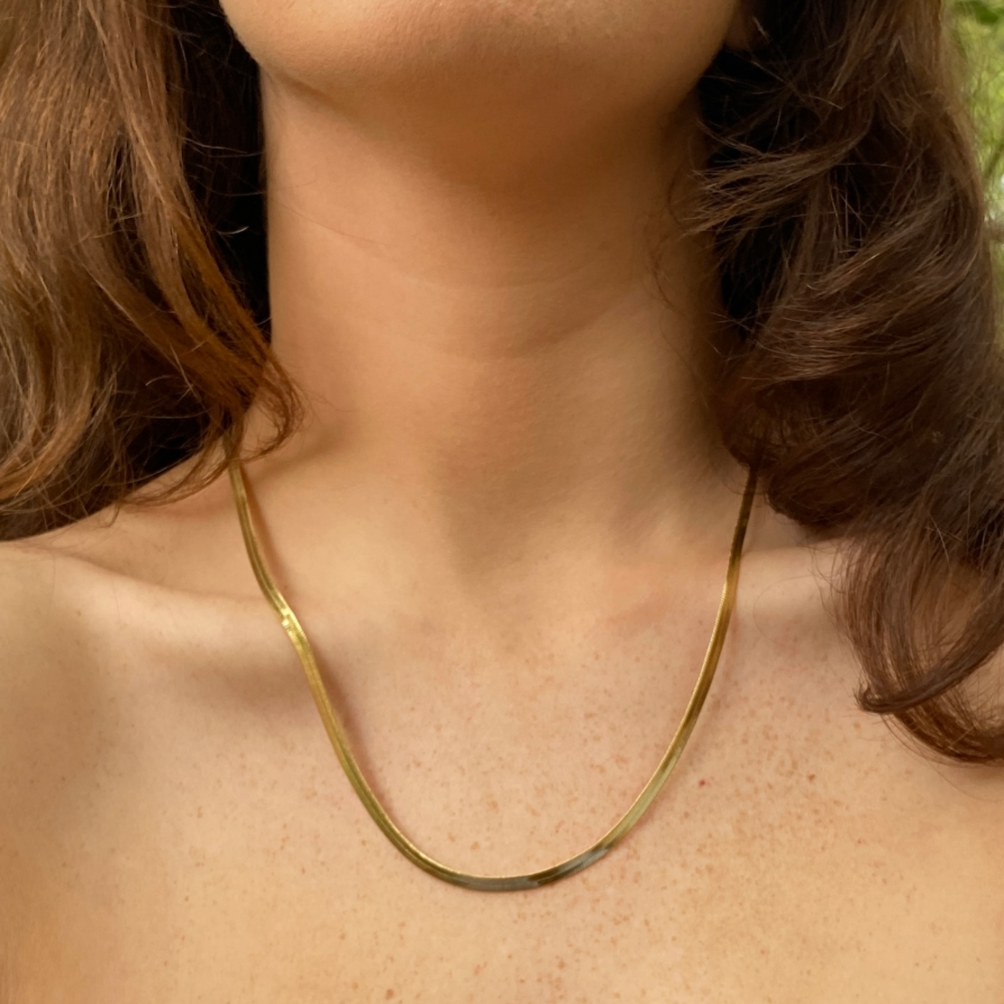 Gold plated flat necklace