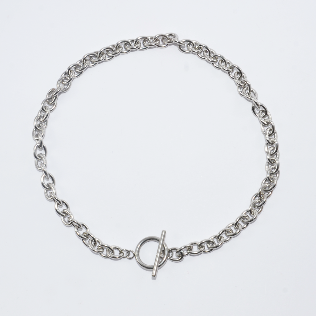 Silver chain with round clasp