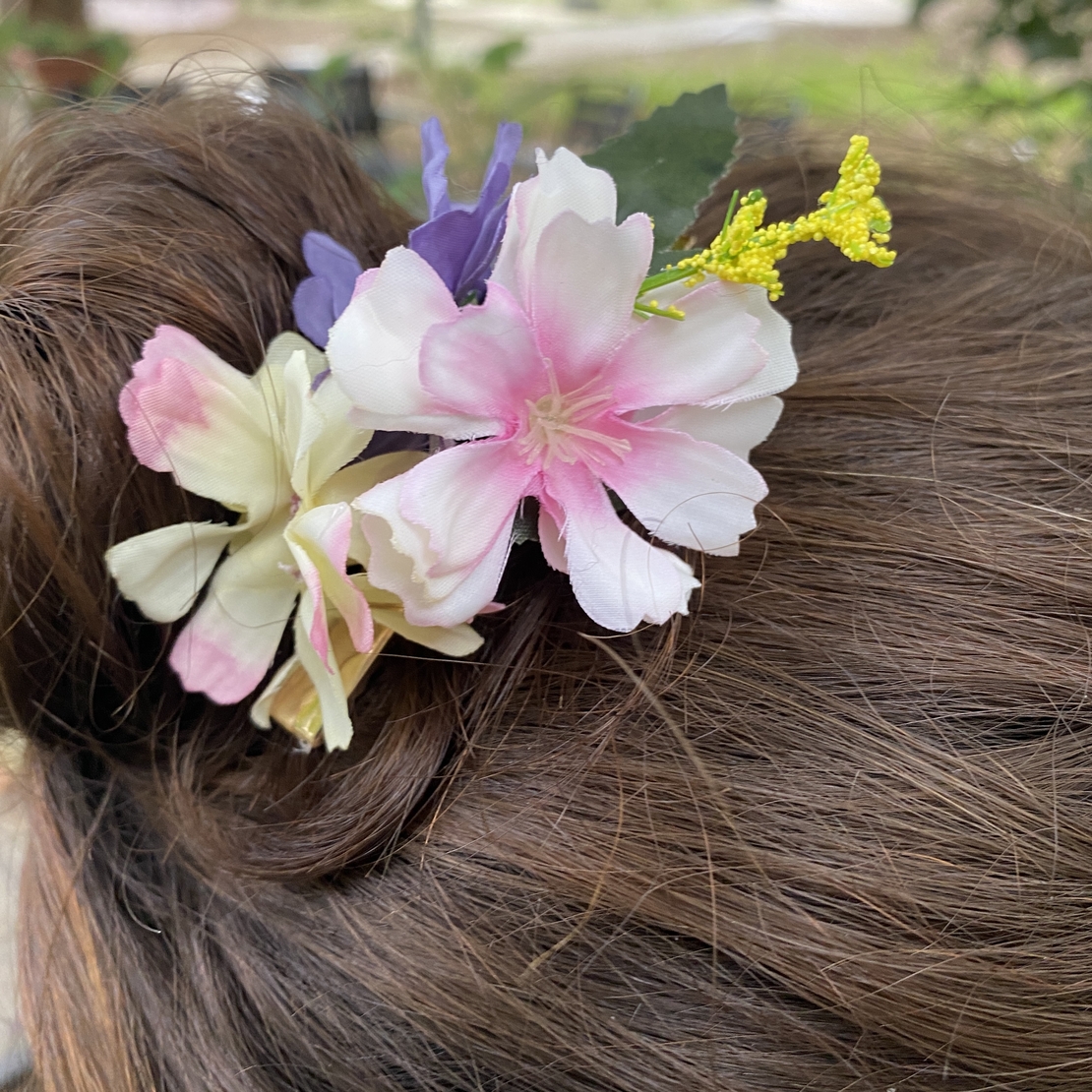 Flower hairclip - dew