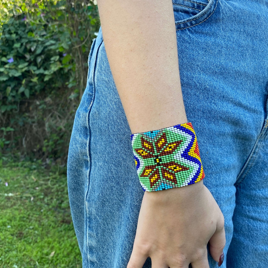 Mexican beaded bracelet - flower