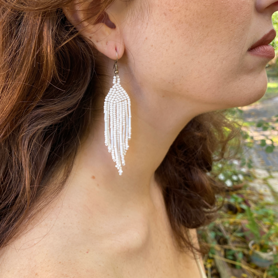 Mexican beaded earrings - snow