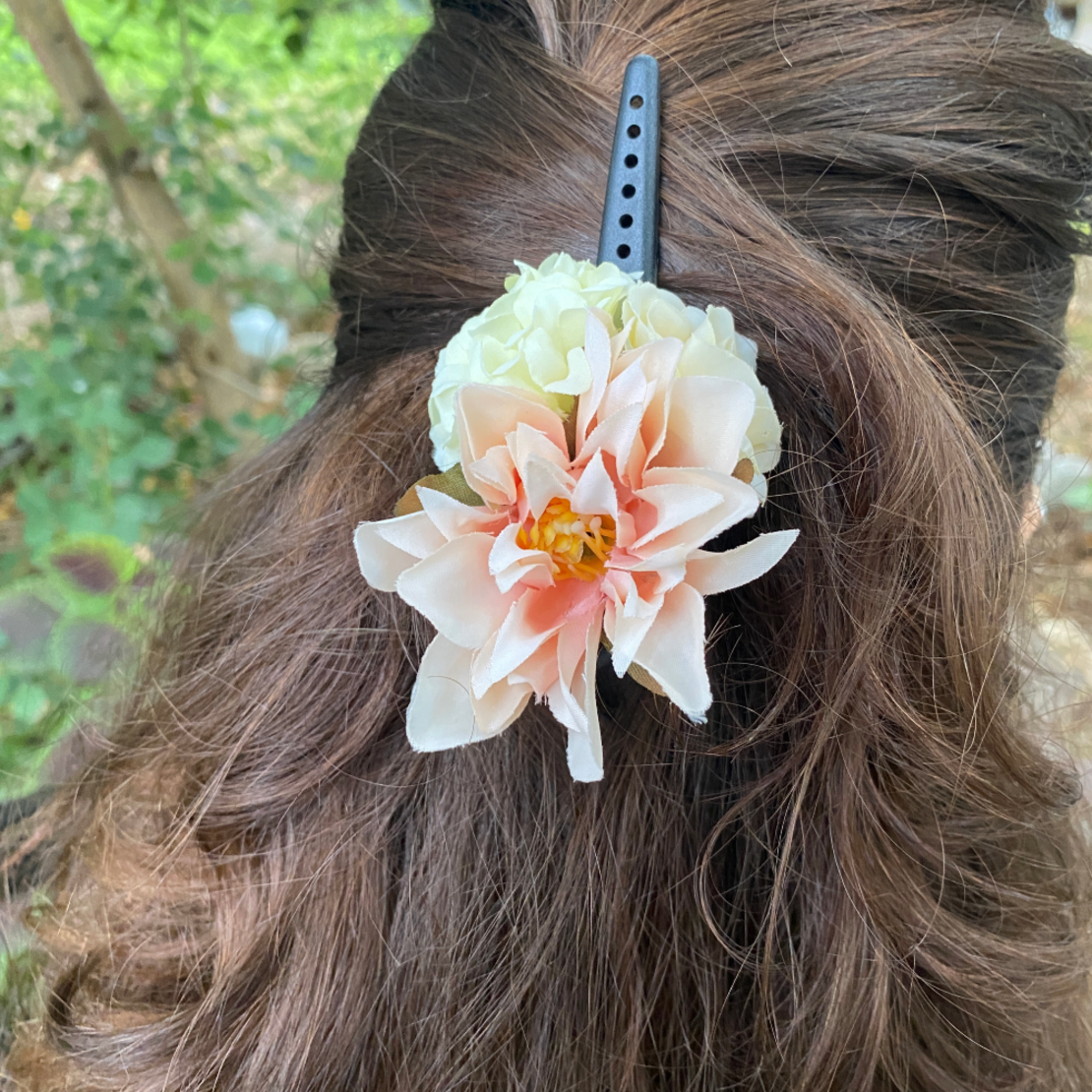 Flower hairclip - together