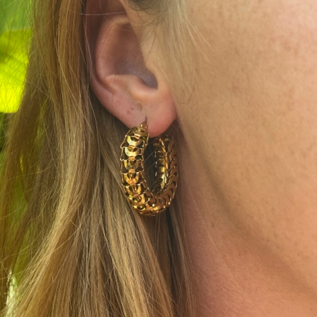 Golden color spine hoop earrings