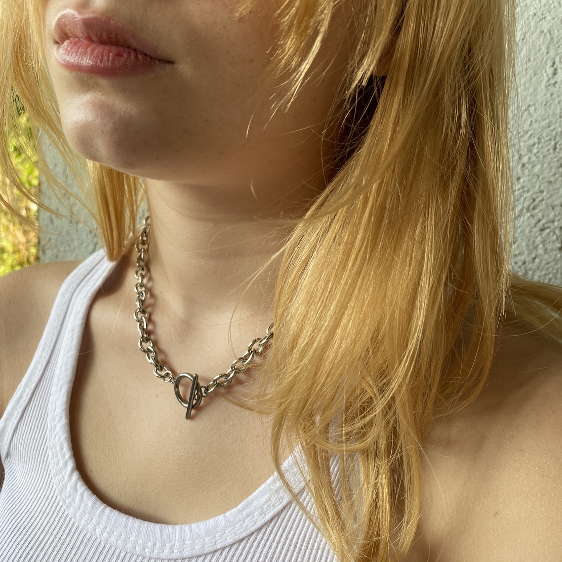 Silver chain with round clasp