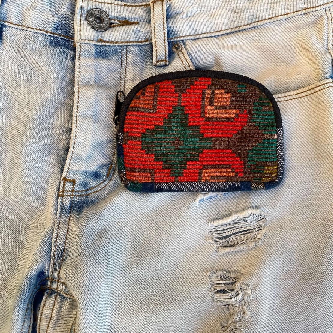 Small embroidered purse - noon