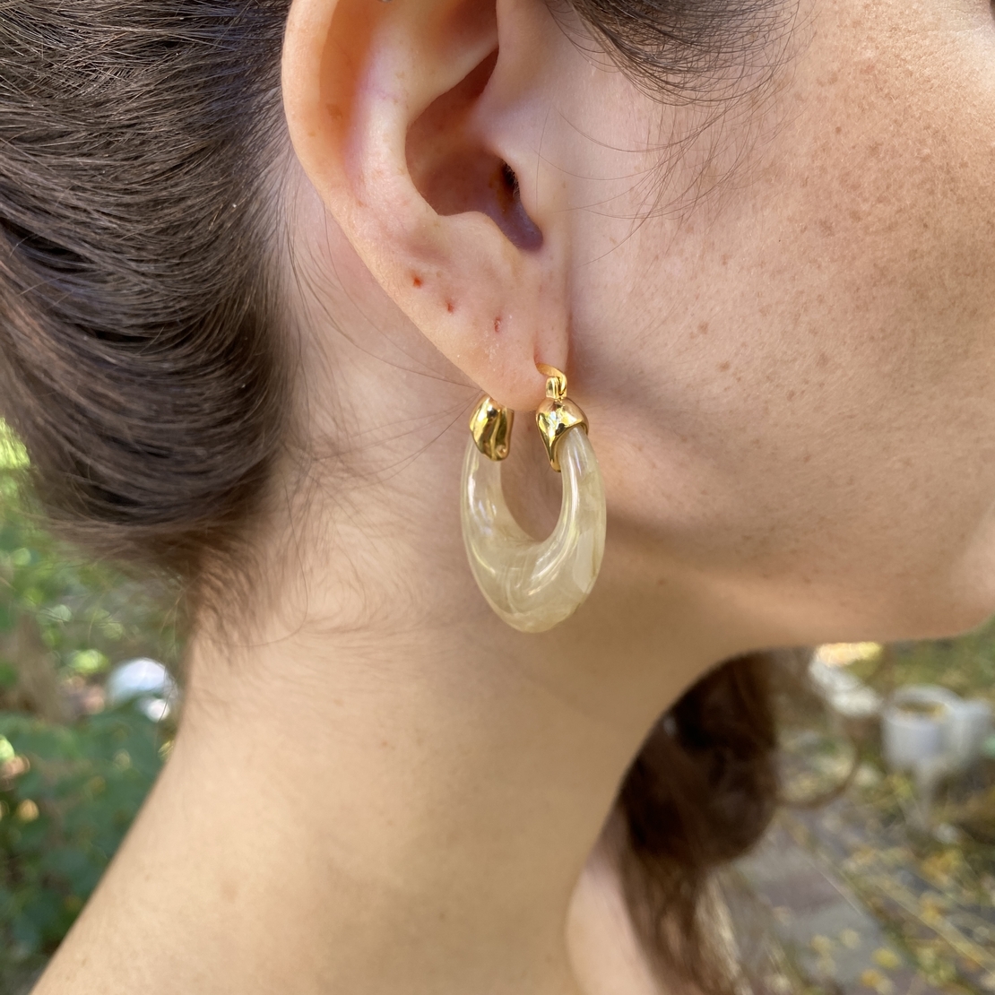 Smoky oval earring