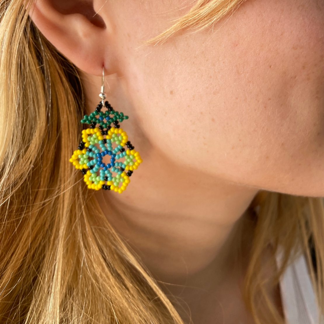 Mexican beaded earrings - bud