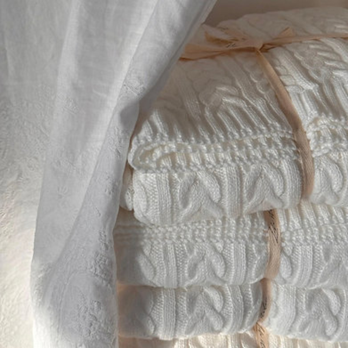 שמיכה סרוגה