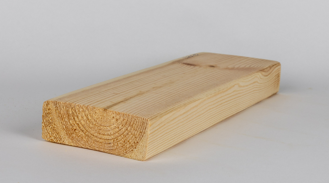 עץ אורן 4/10 מוקצע