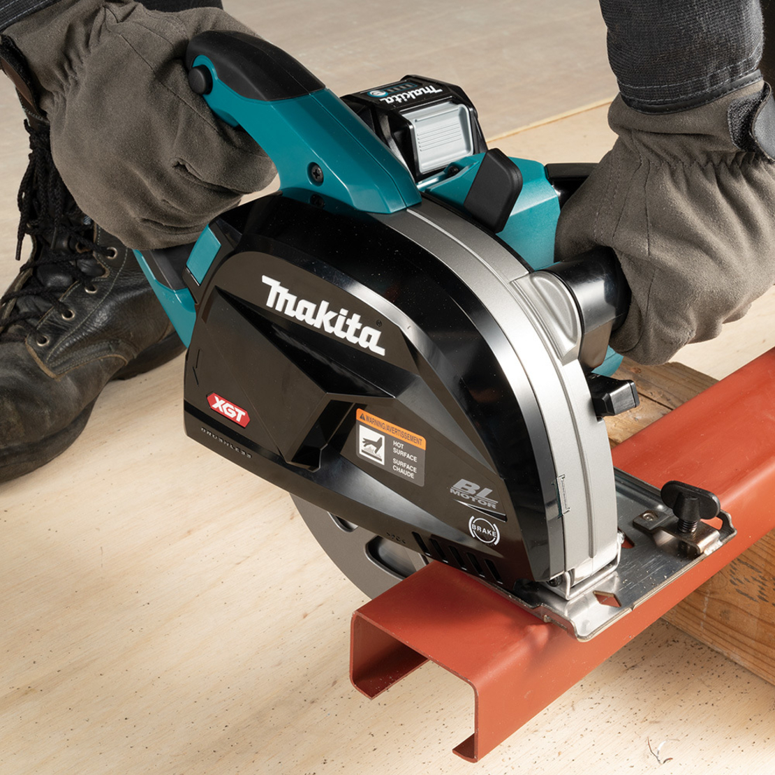 מסור עגול למתכת CS002G 40V מתוצרת Makita