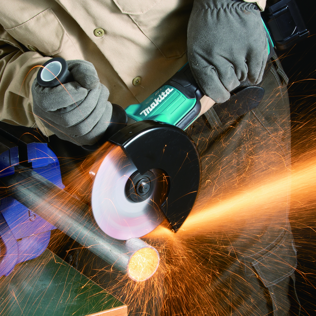 משחזת זוית GA036GZ 40V מתוצרת Makita