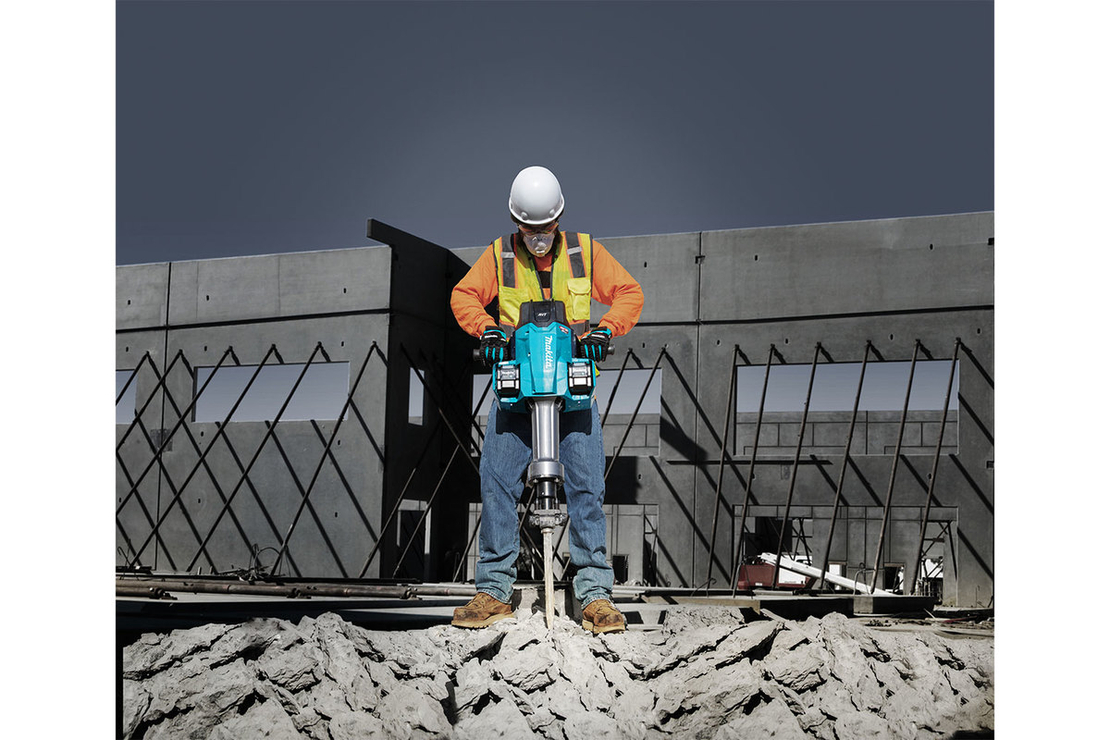 פטיש הריסה 2X40V נטען 72.8J BL גוף MAKITA HM004GZ מקיטה כולל: 2 סוללות 5A + מטען כפול 