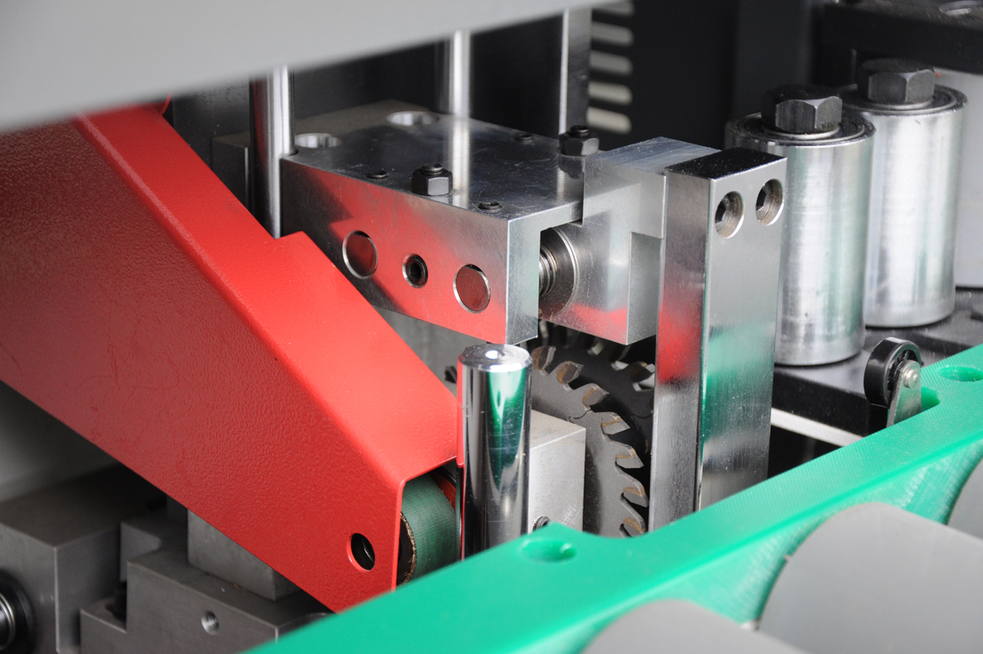 HOLLY BJF115M - מכונת קנטים אוטומטית לעבודות קטנות