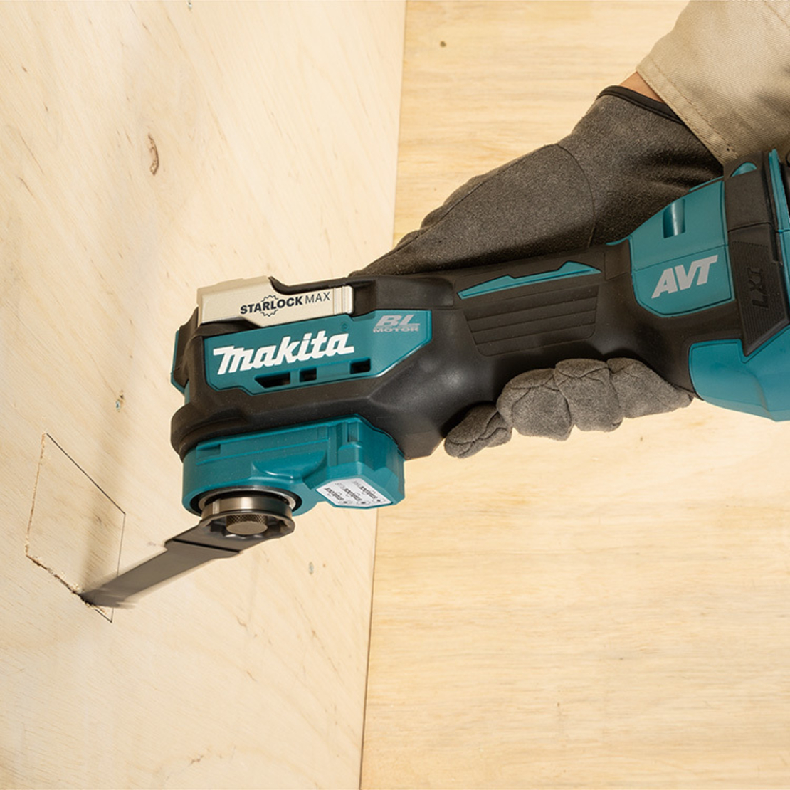 מולטיטול נטען DTM52 18V מתוצרת Makita