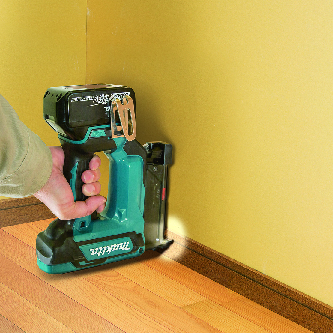 אקדח מסמרים DPT353 18V מתוצרת Makita