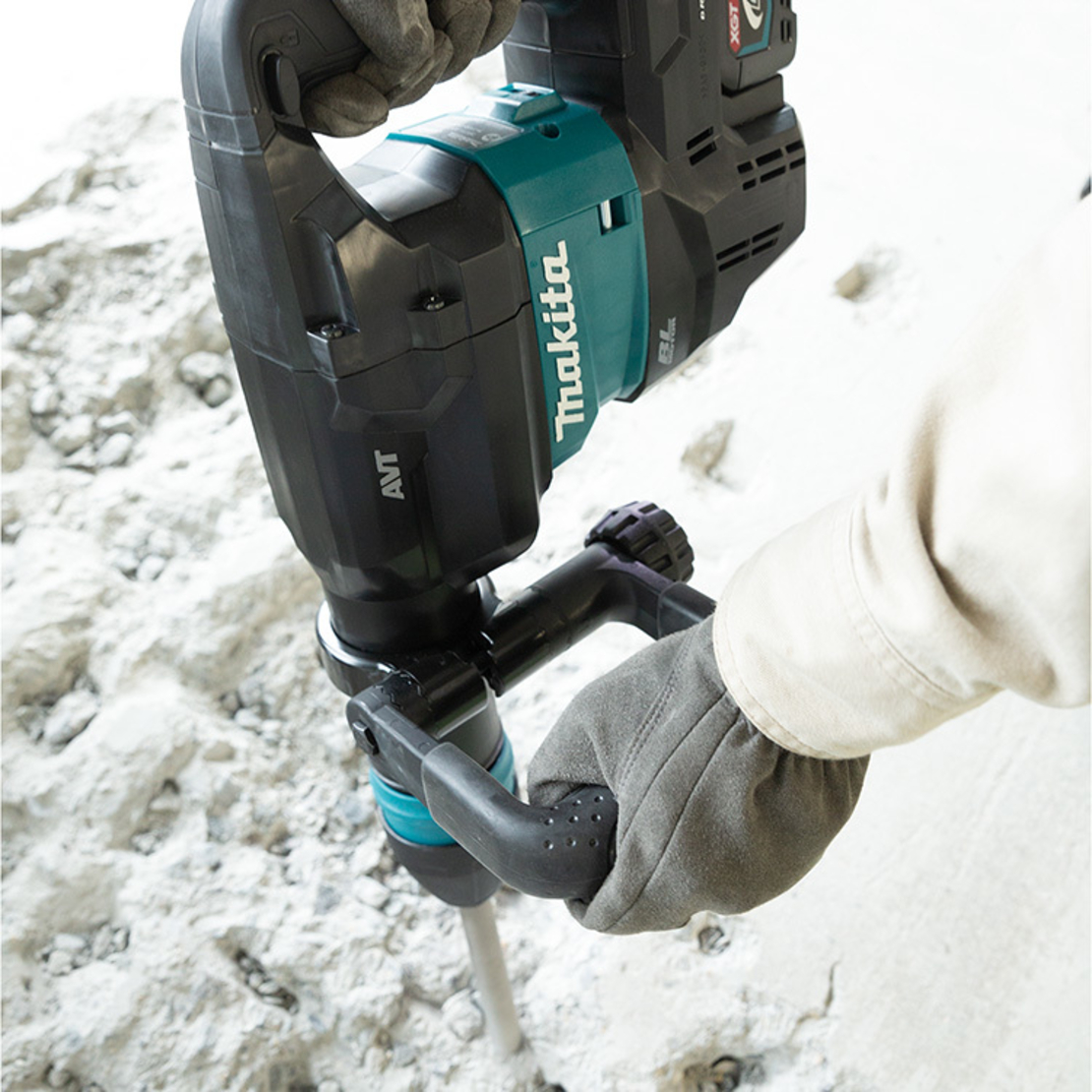 פטיש חציבה HM001G 40V מתוצרת Makita