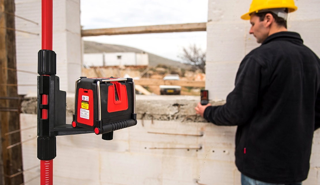 886-58 מוט עם חצובה