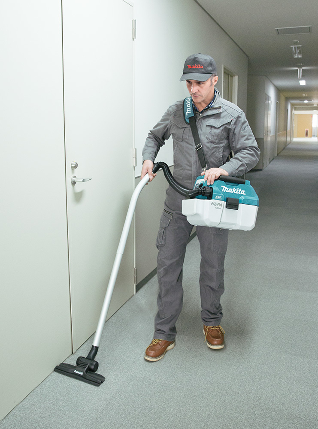 שואב אבק יבש נטען 18V גוף DVC350Z MAKITA מקיטה