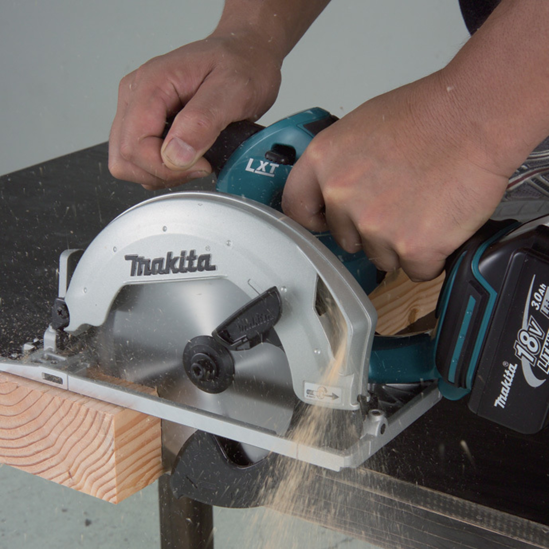 מסור עגול לעץ DSS611 18V מתוצרת Makita