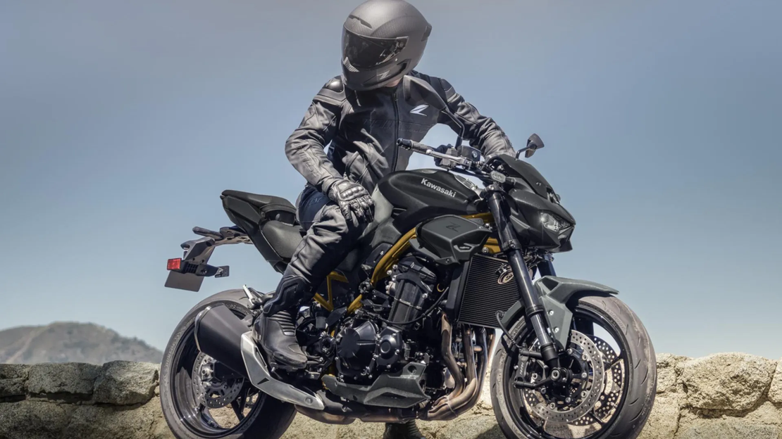 Z900