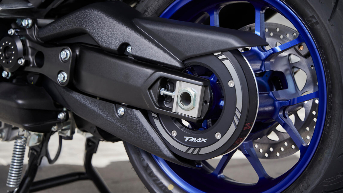 TMAX 560