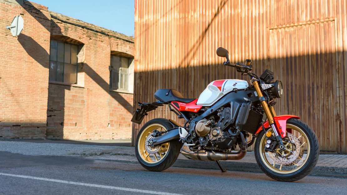 XSR900