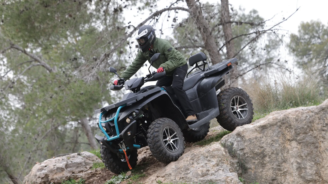 טרקטורון AX650
