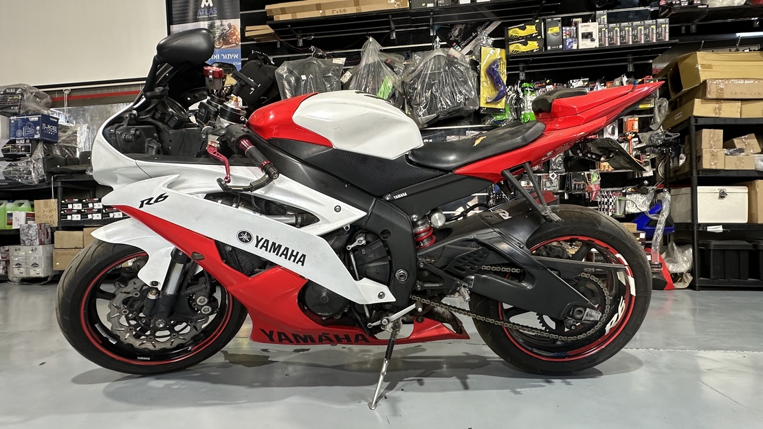 YAMAHA YZF-R6