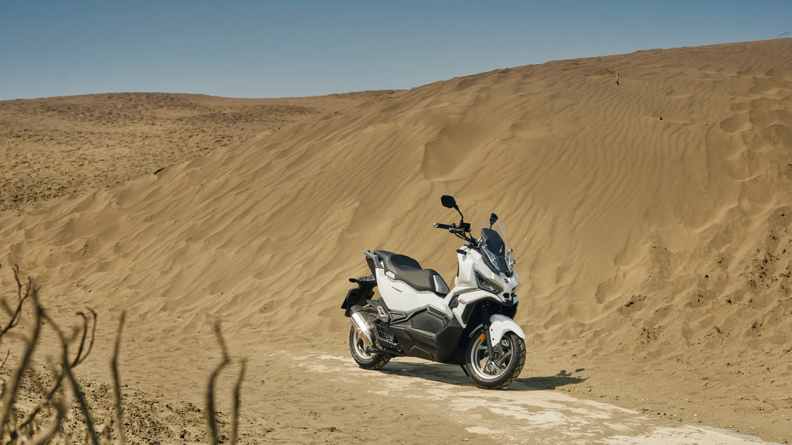 ADX 125