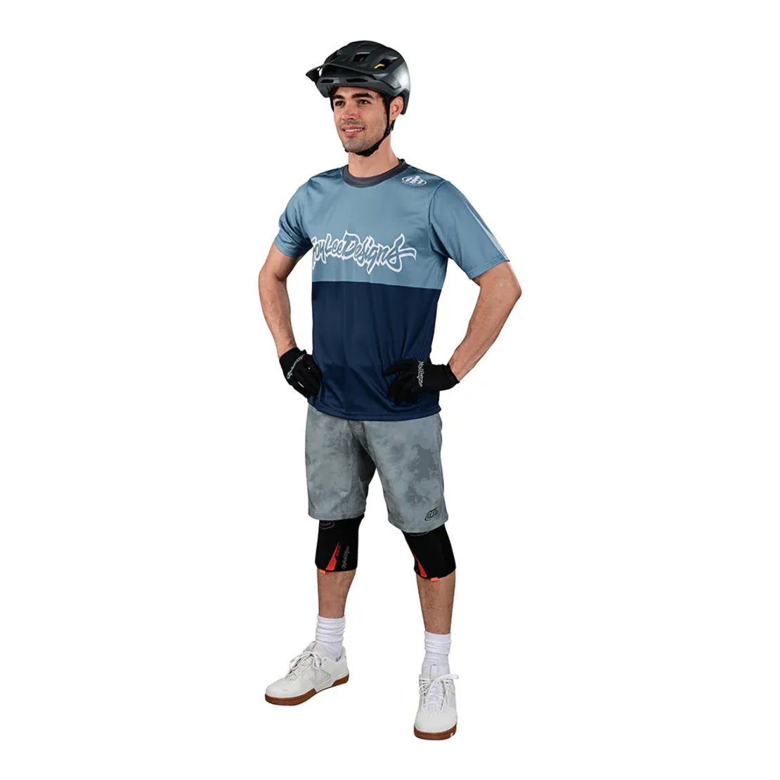 חולצת רכיבה FLOWLINE WINDWARD SHORT מבית TLD