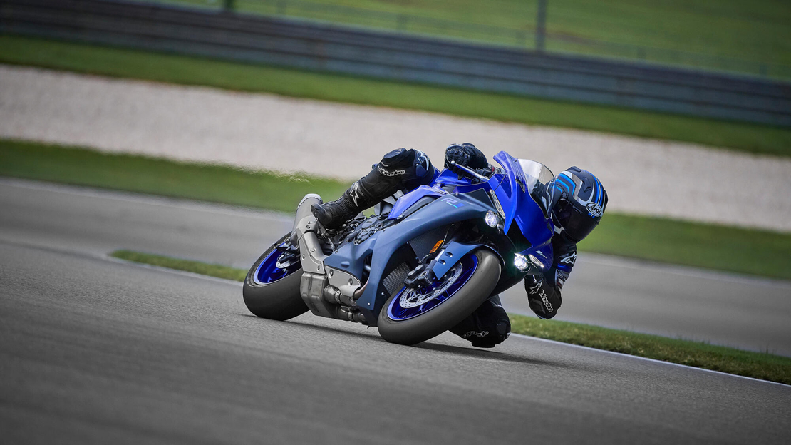 YAMAHA YZF-R1