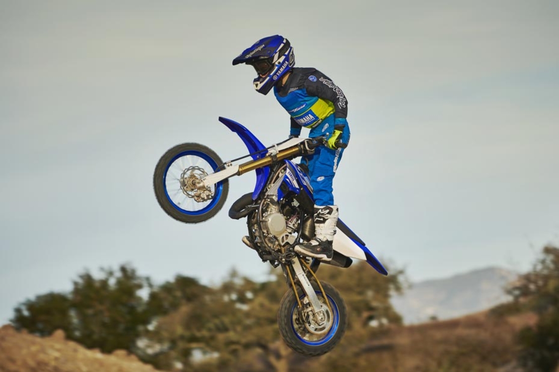 YZ65
