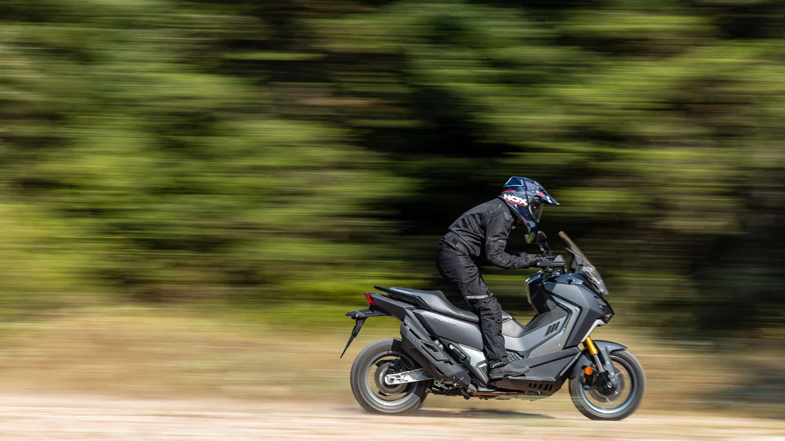 קטנוע אדוונצ'ר ADX400