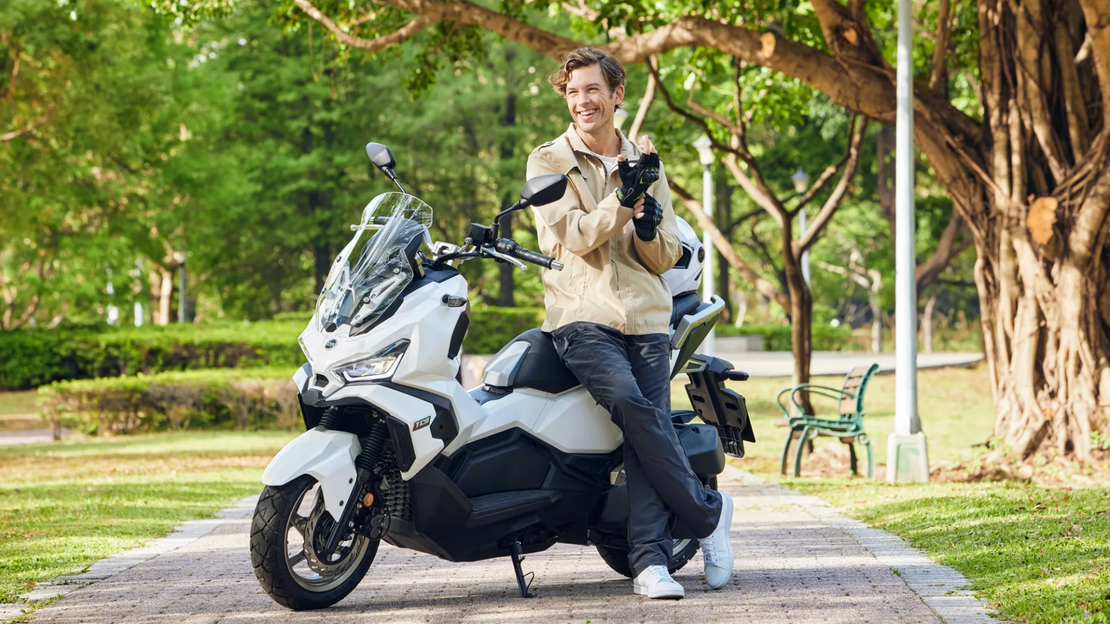 ADX 125