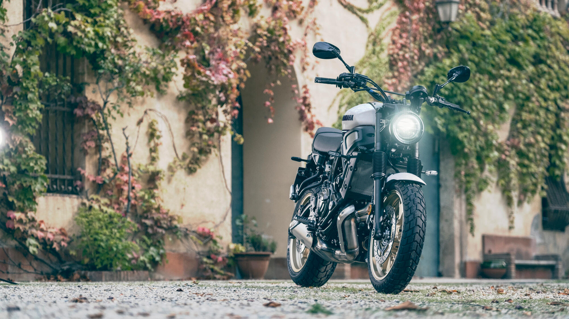 XSR700