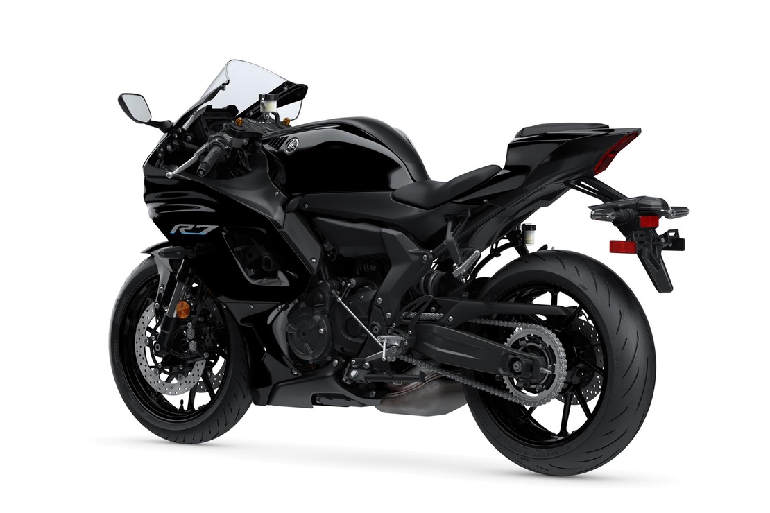 YAMAHA R7