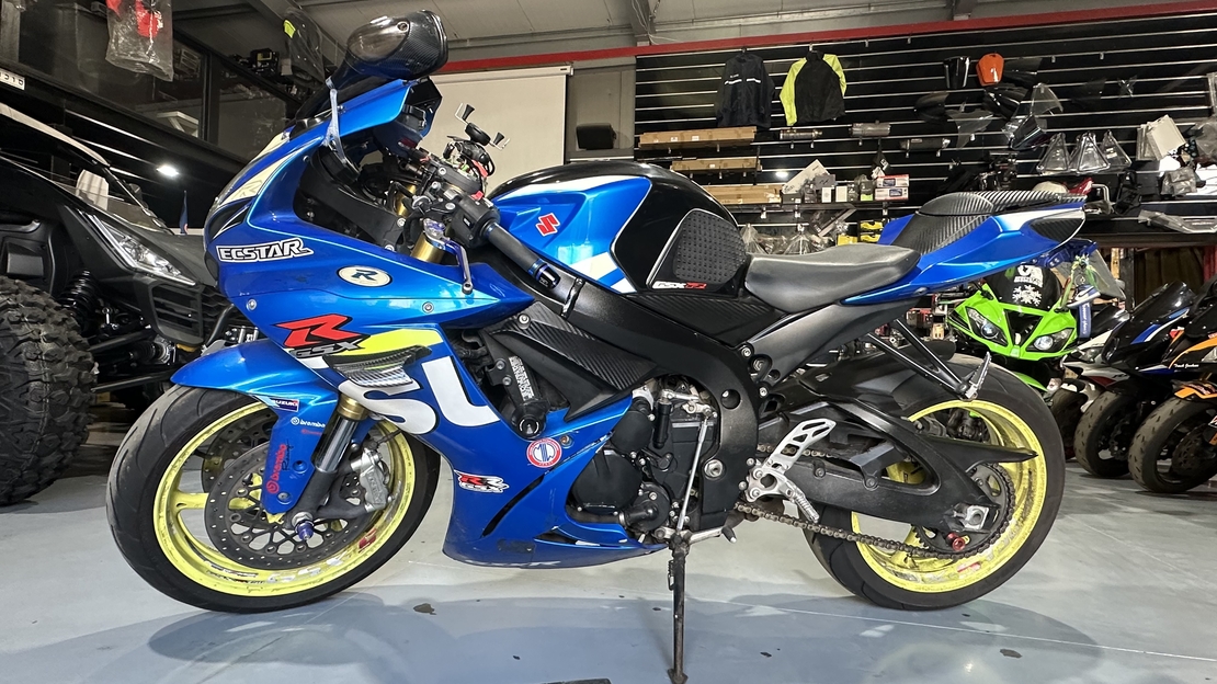 SUZUKI GSXR-750R