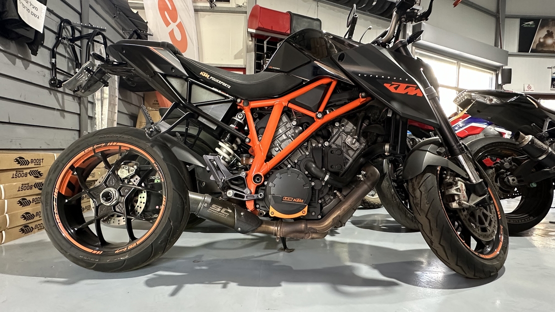 KTM SUPERDUKE 1290