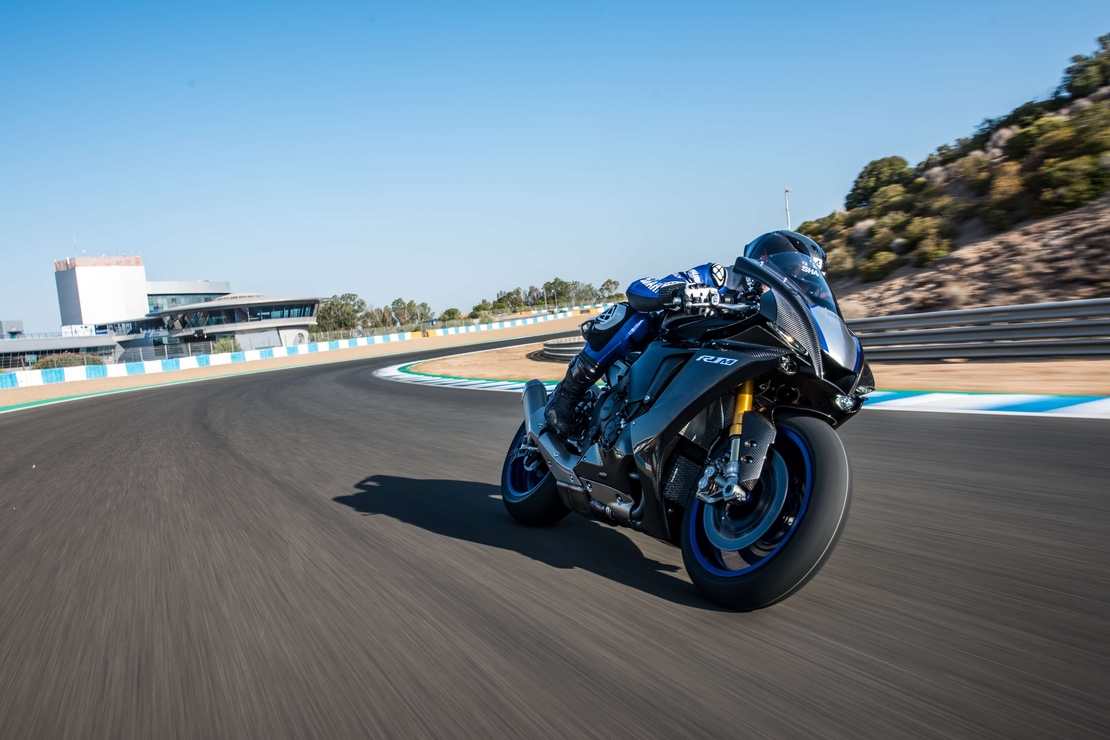YAMAHA YZF-R1M