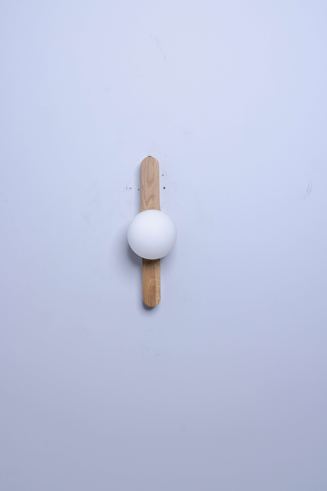 מנורת קיר KEY30 אלון