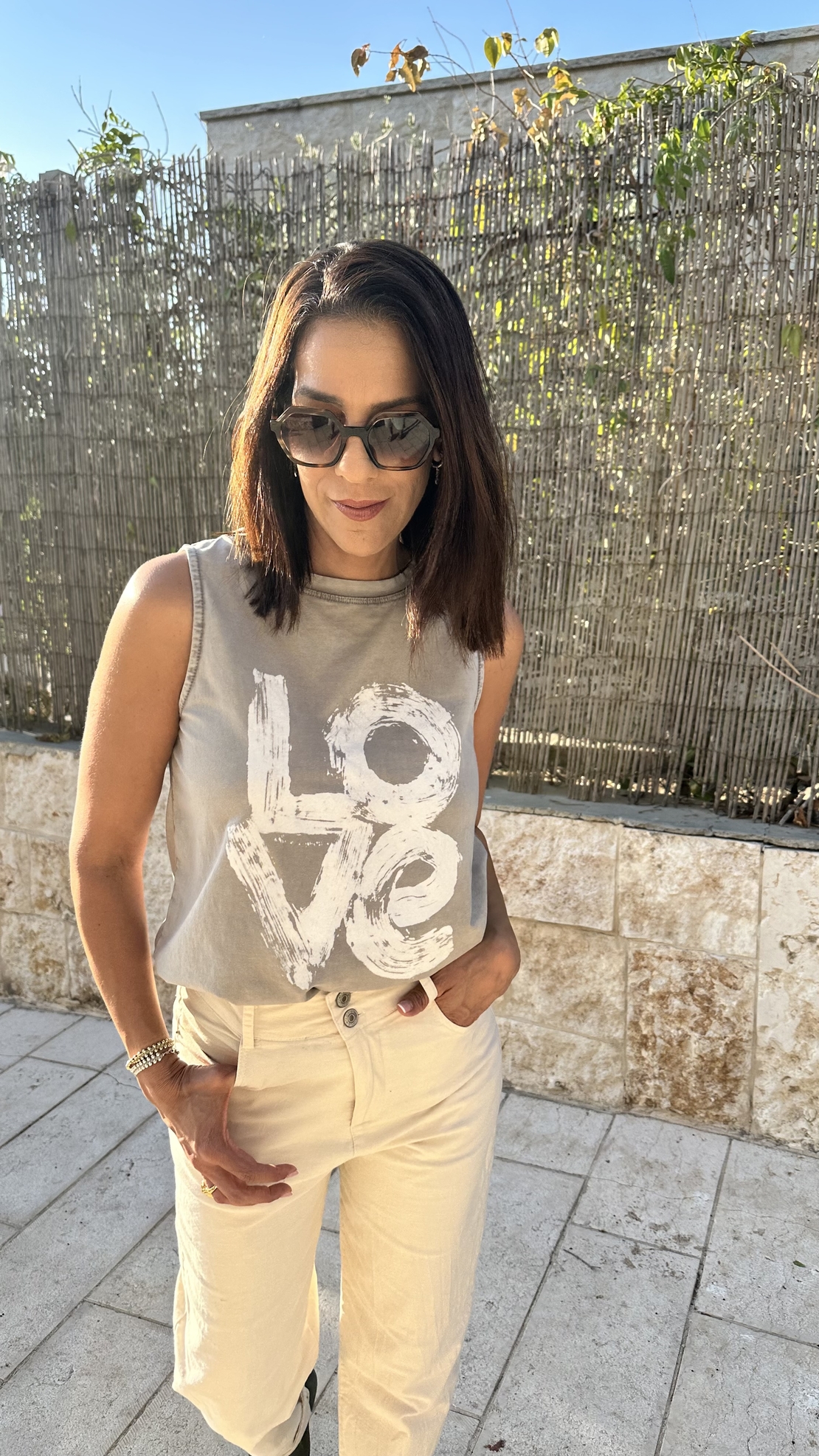 חולצת LOVE