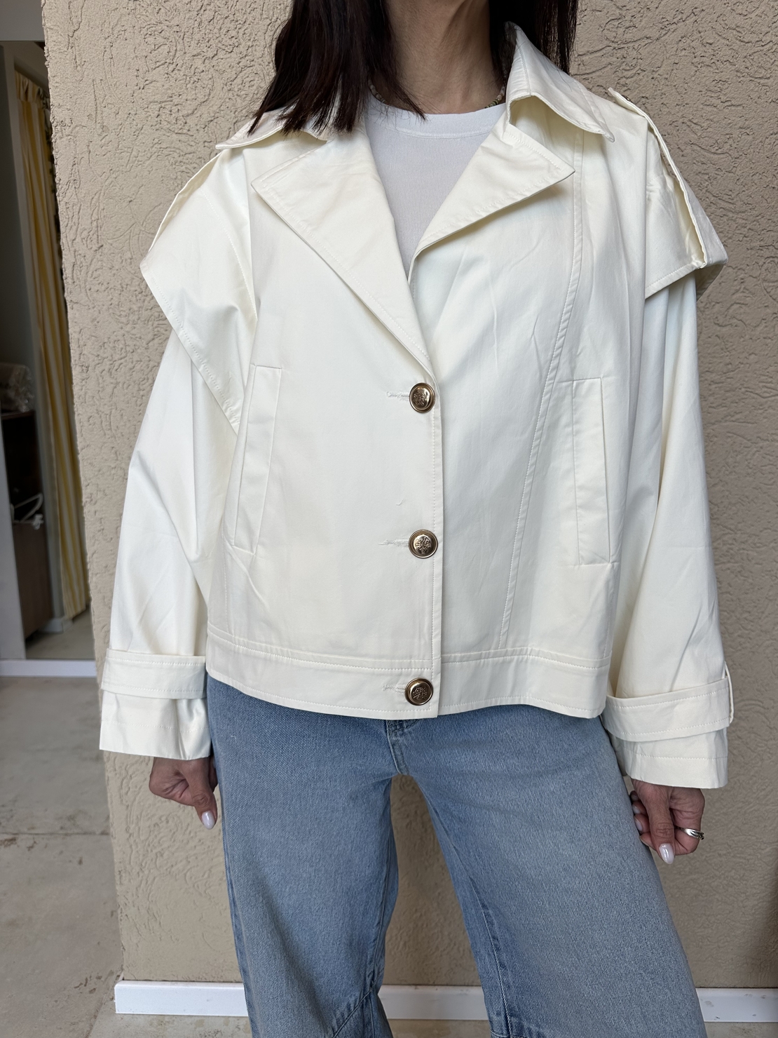 ג׳קט Cape Shoulder