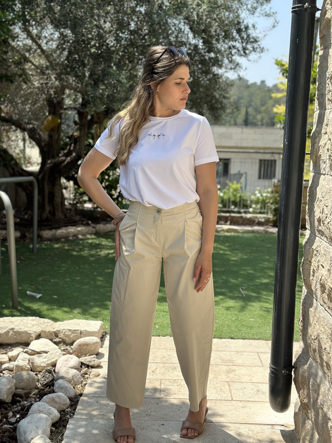 מכנסי עלמה אבן